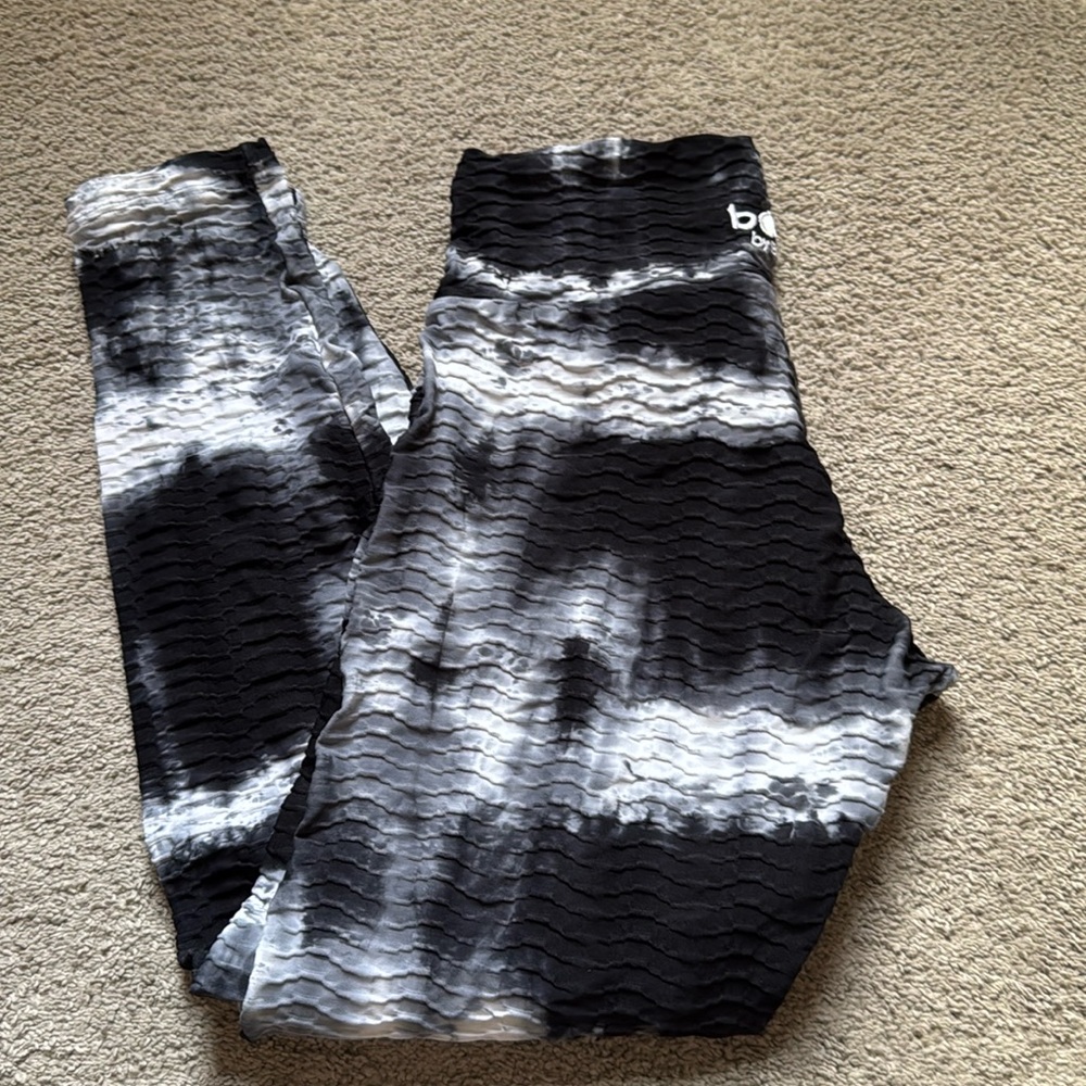 Booty by Brabants Black and White Tie Dye Leggings